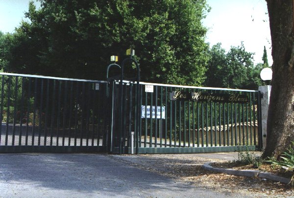 The access gate - 75 ko