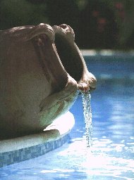 La jarre de la piscine - 13 ko