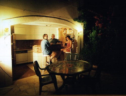The pool house by night and the conceptors of this web site - 35 ko
We thank you for your visite :-)
